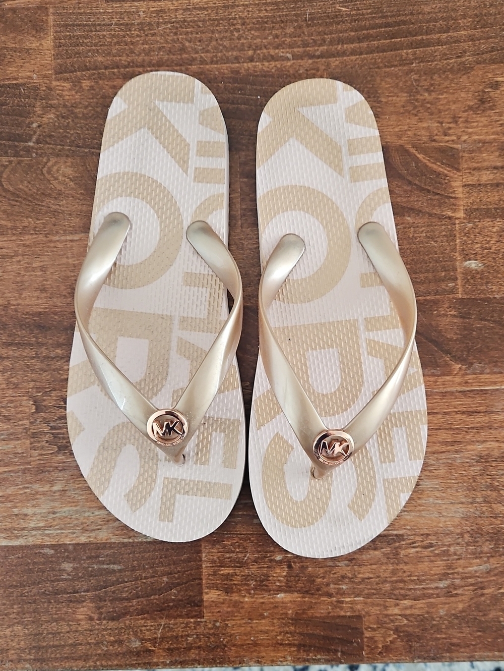 Michael Kors Rose Gold Logo Flip Flop Sandals Size 8